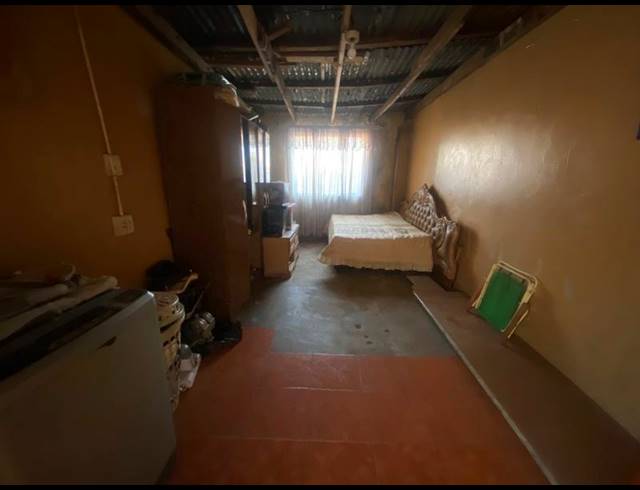 2 BEDROOM HOUSE FOR SALE IN PALM RIDGE EXT 2